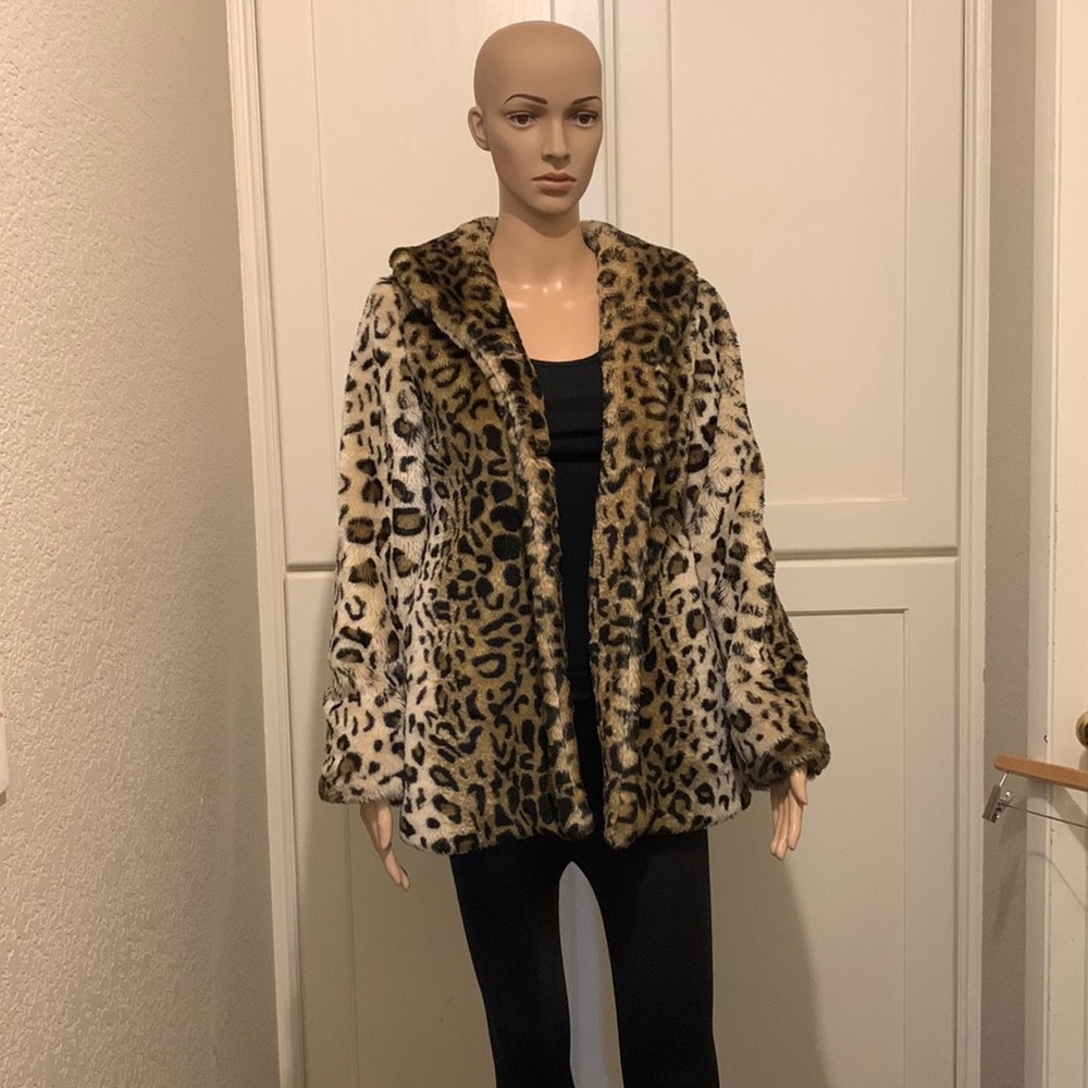 Amy buyer leopard print pea coat